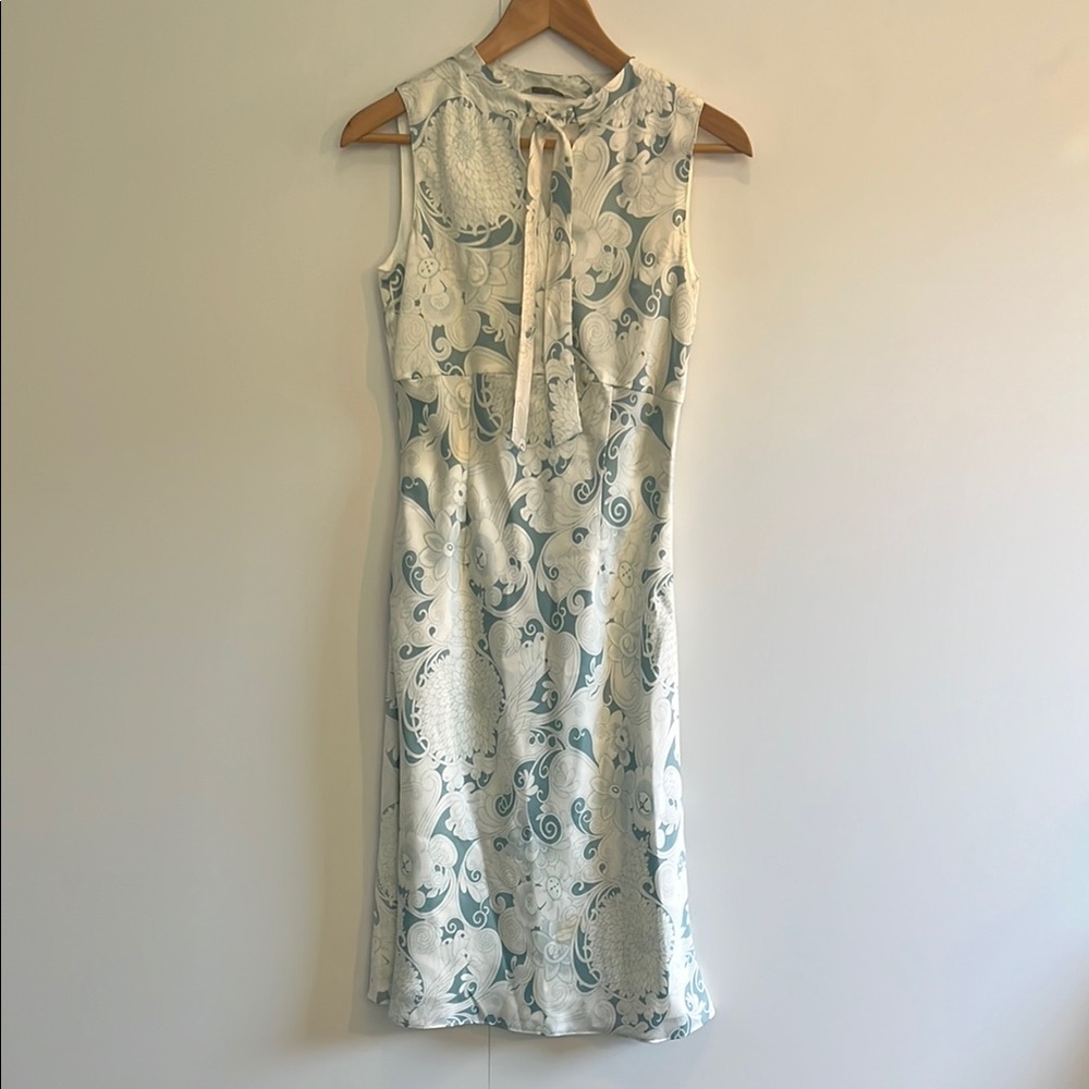 Green Sleeveless Halter Sheath Dress for Wedding Guests